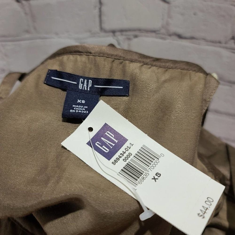 GAP brown spaghetti straped tank top - Picture 3 of 14